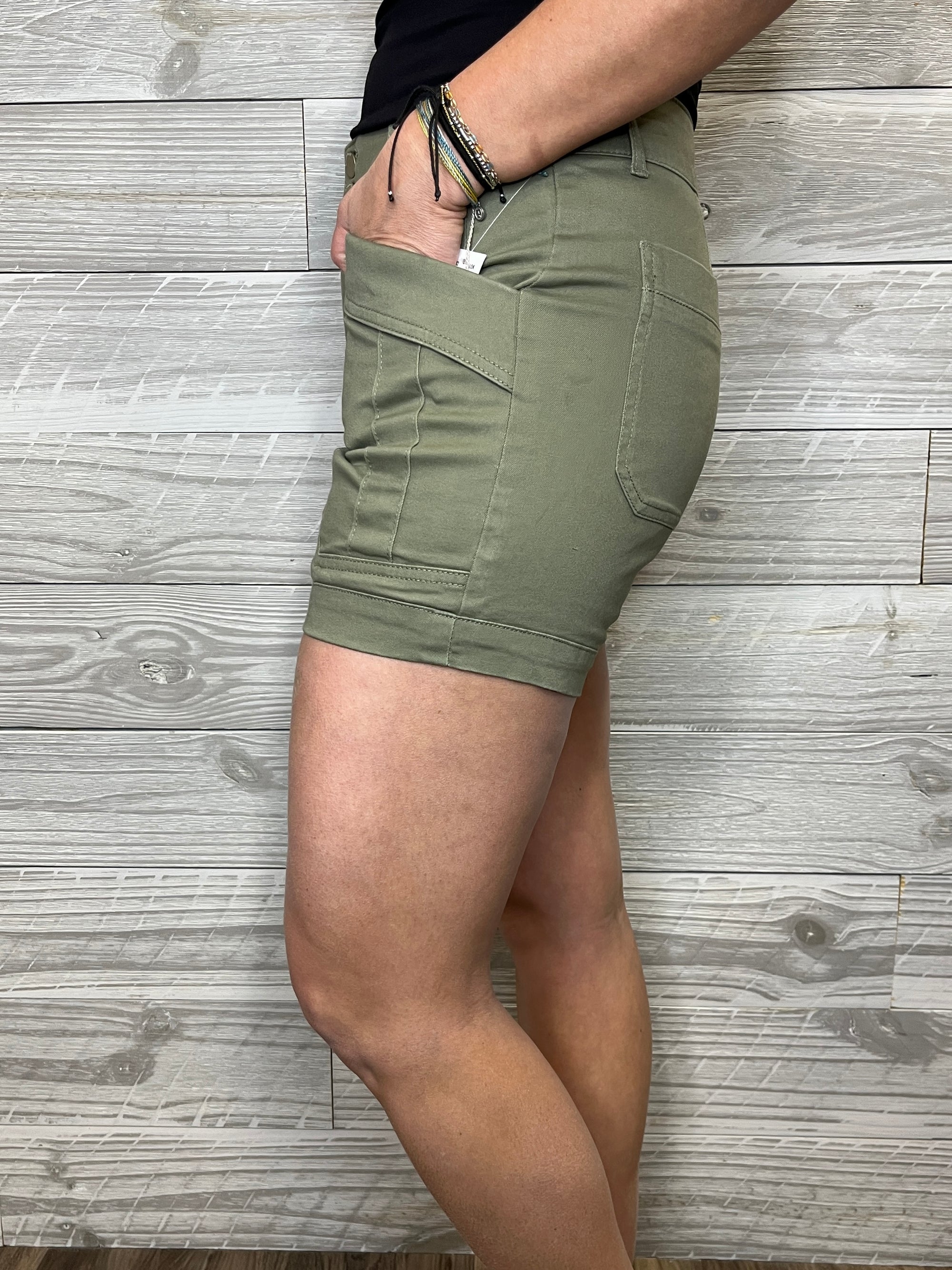 Democracy Jenny Utility Short