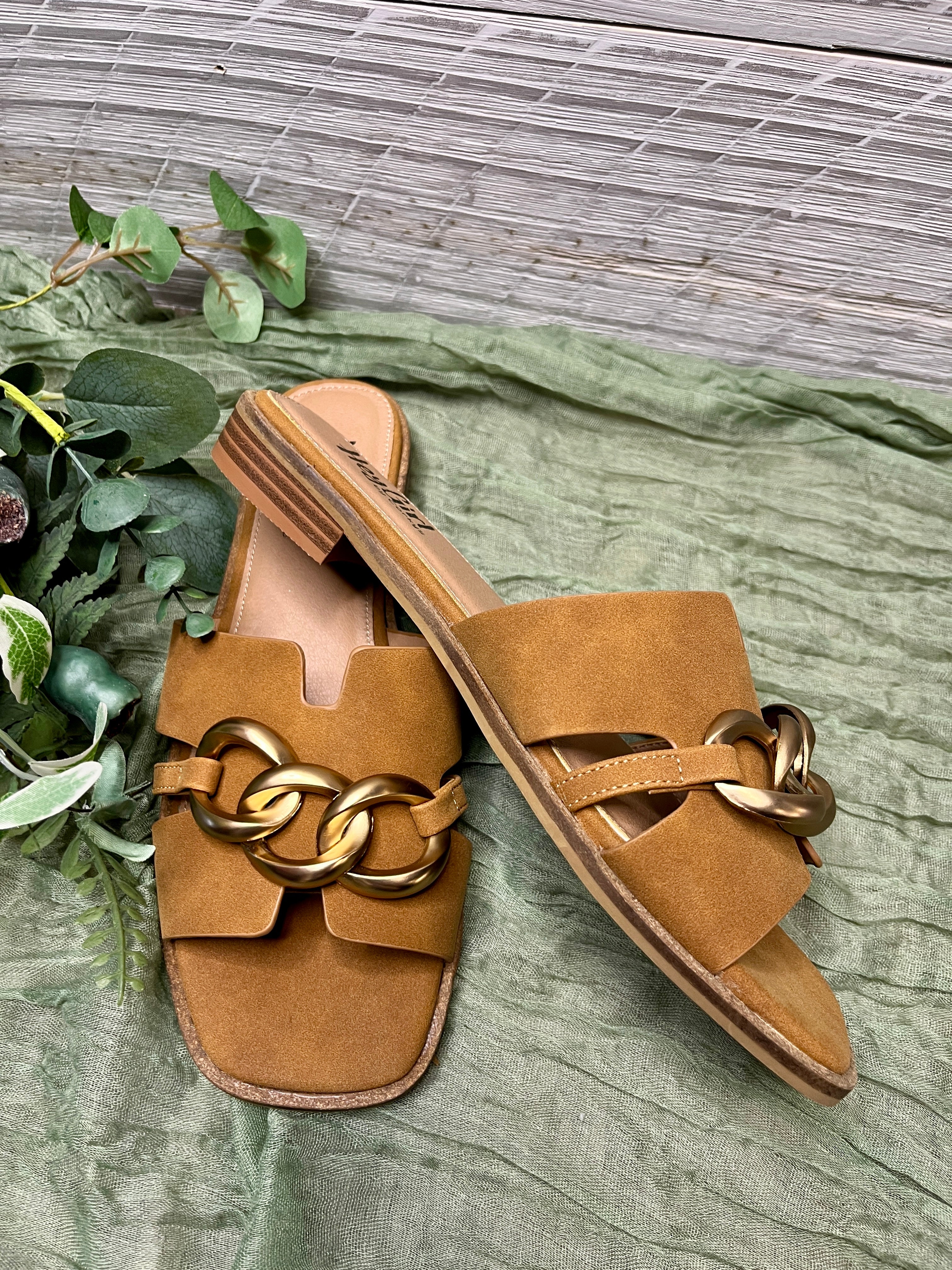 Corky's Off The Chain Shoe