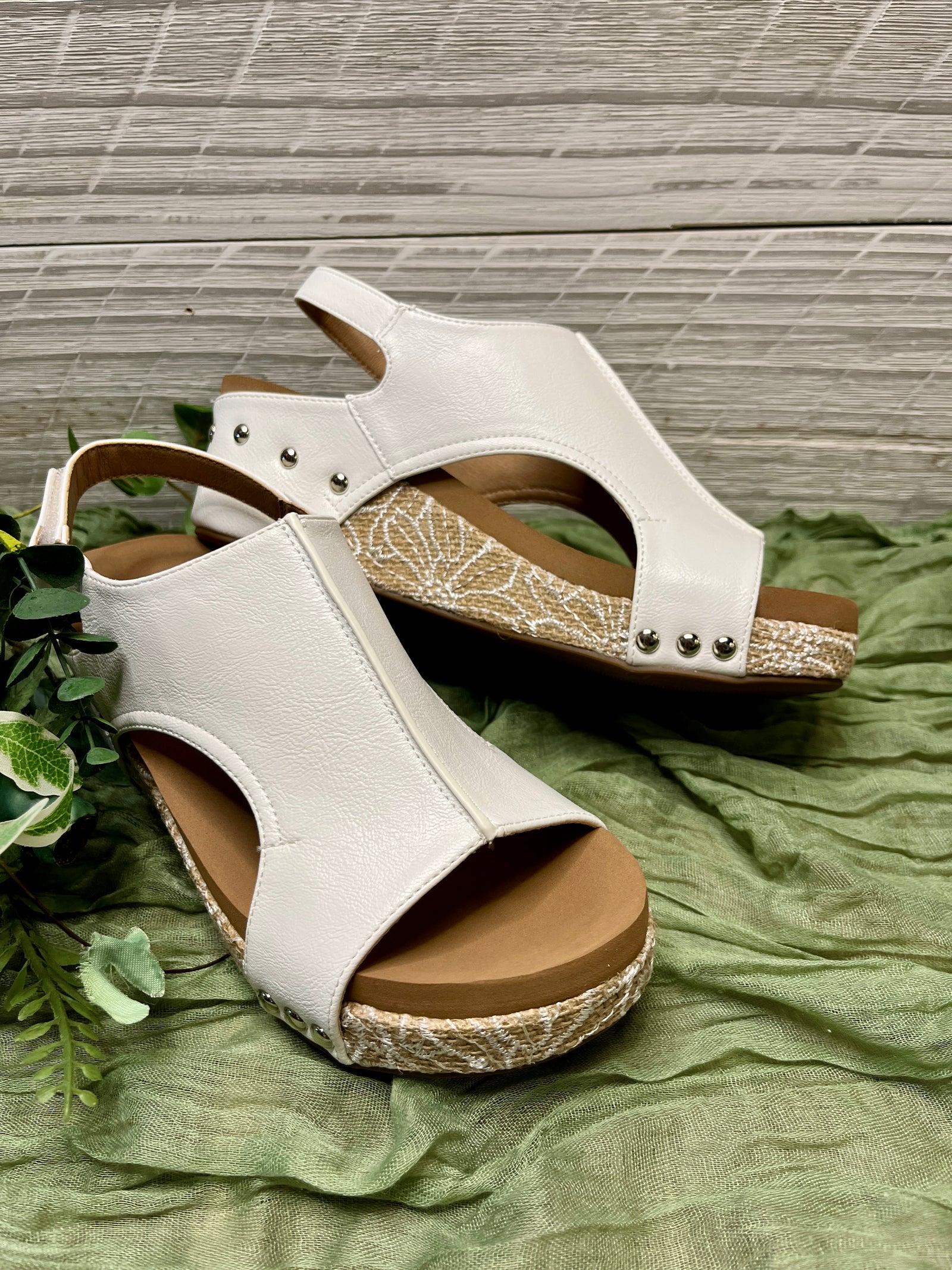 Corky's Volta II in White