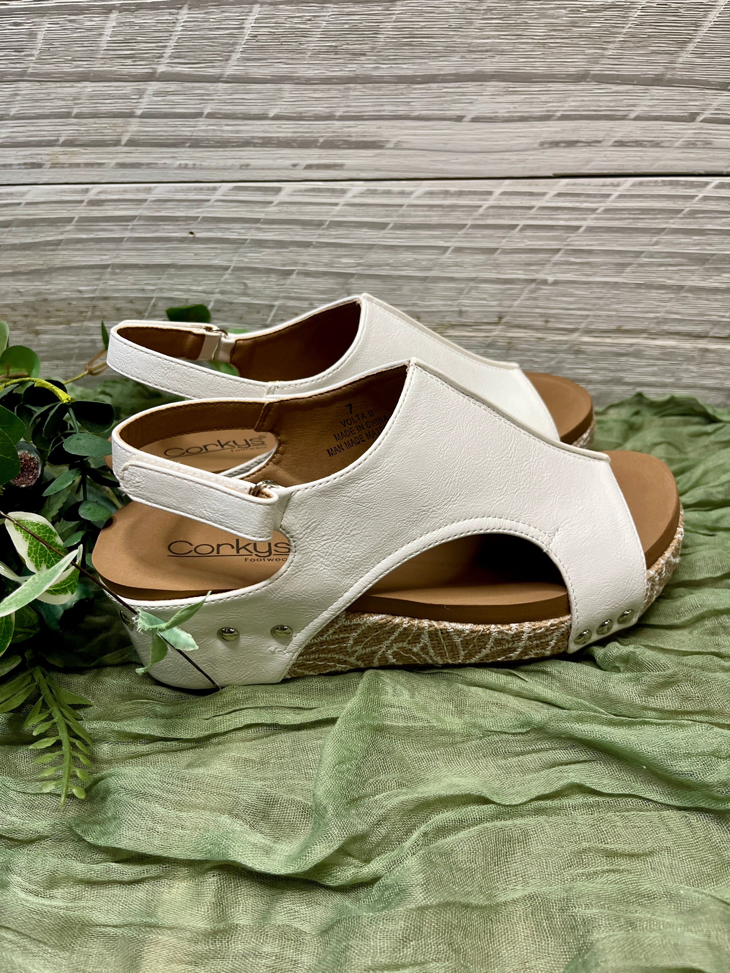 Corky's Volta II in White