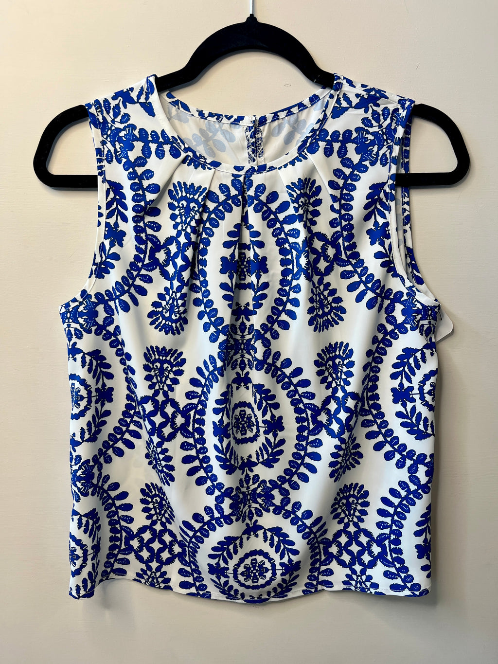 Remi Pintuck Top
