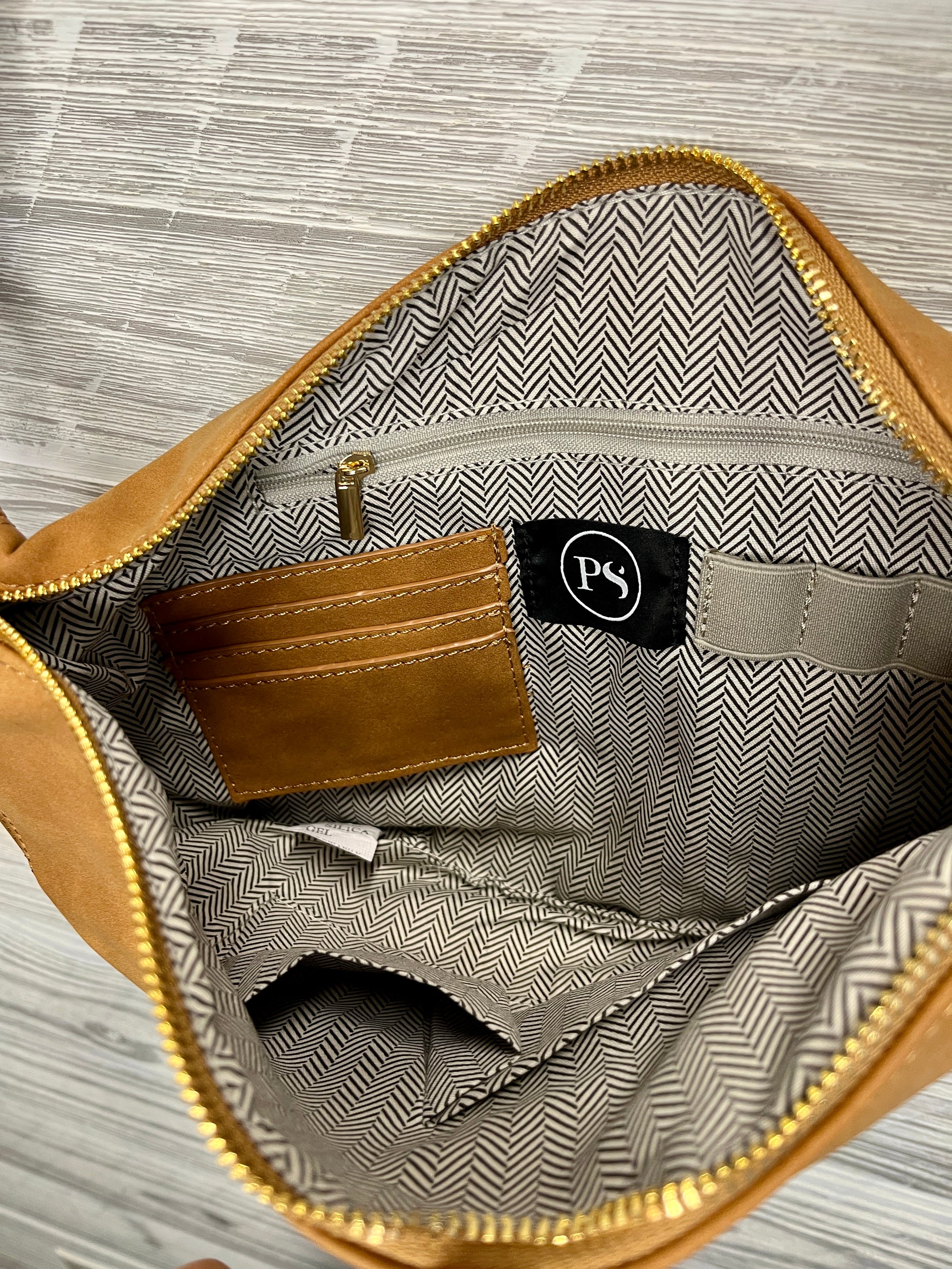 Netty Nubuck Crossbody