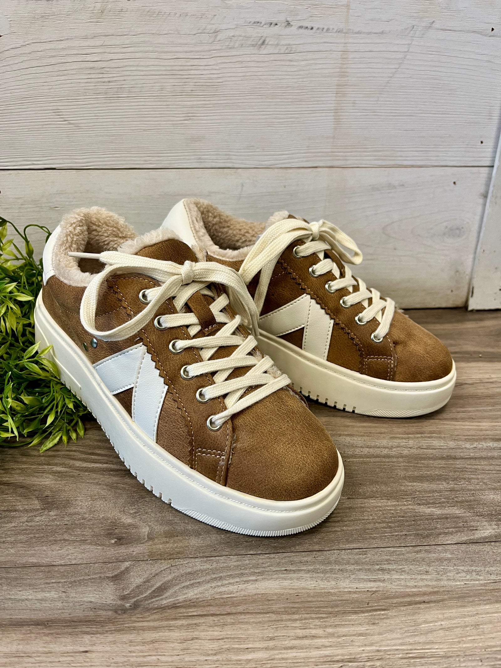 Corky's Tailgate in Tan