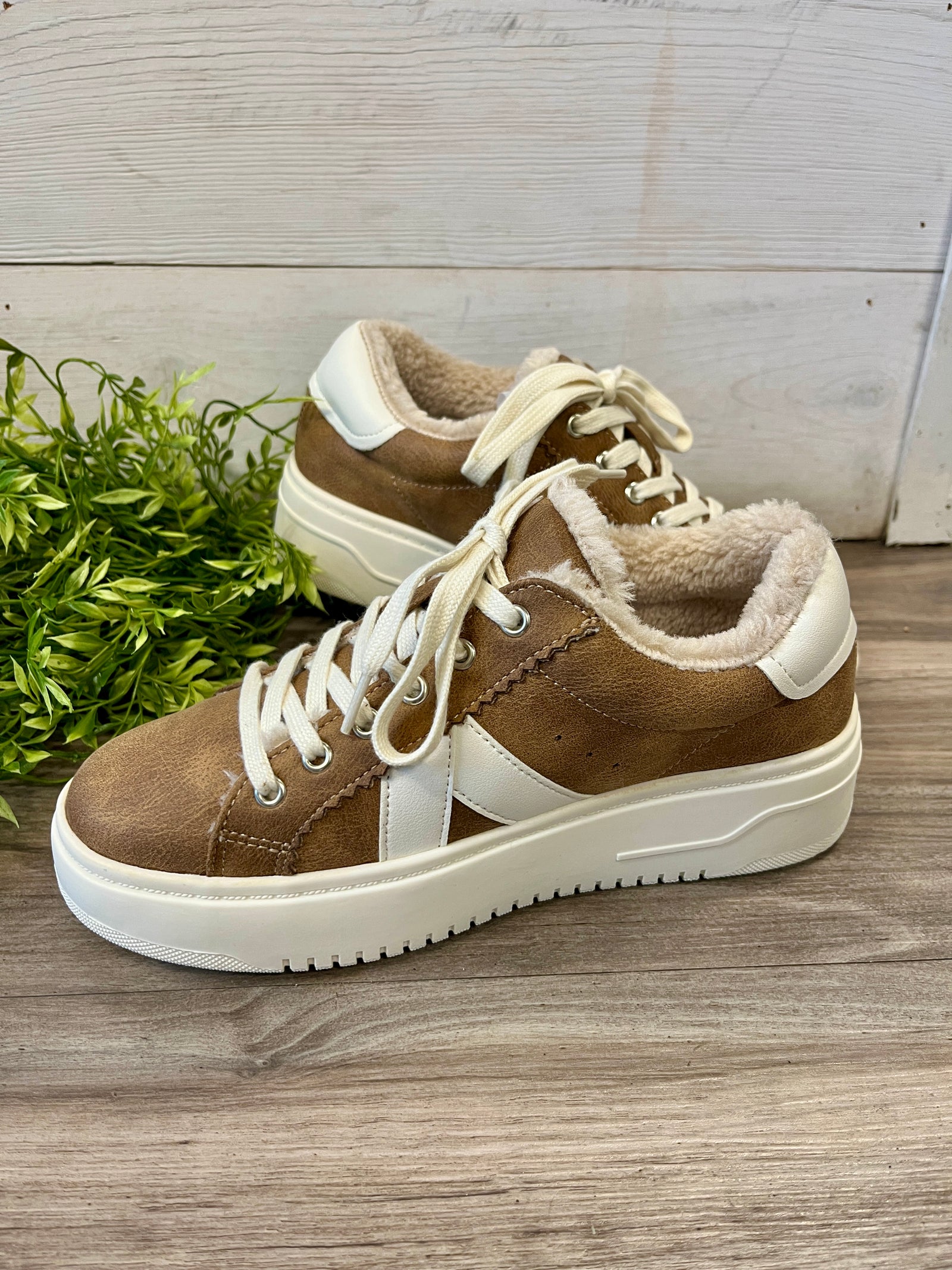 Corky's Tailgate in Tan