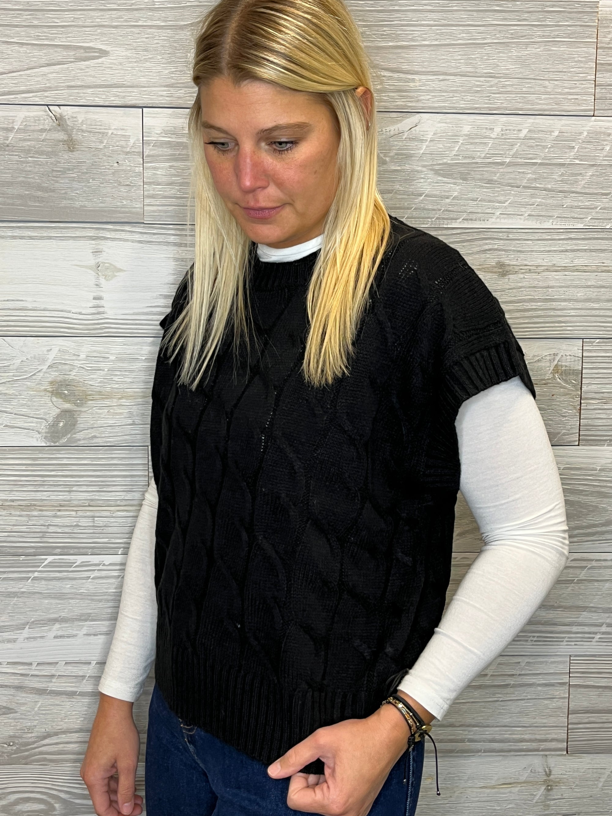 Artis Black Sleeveless Top