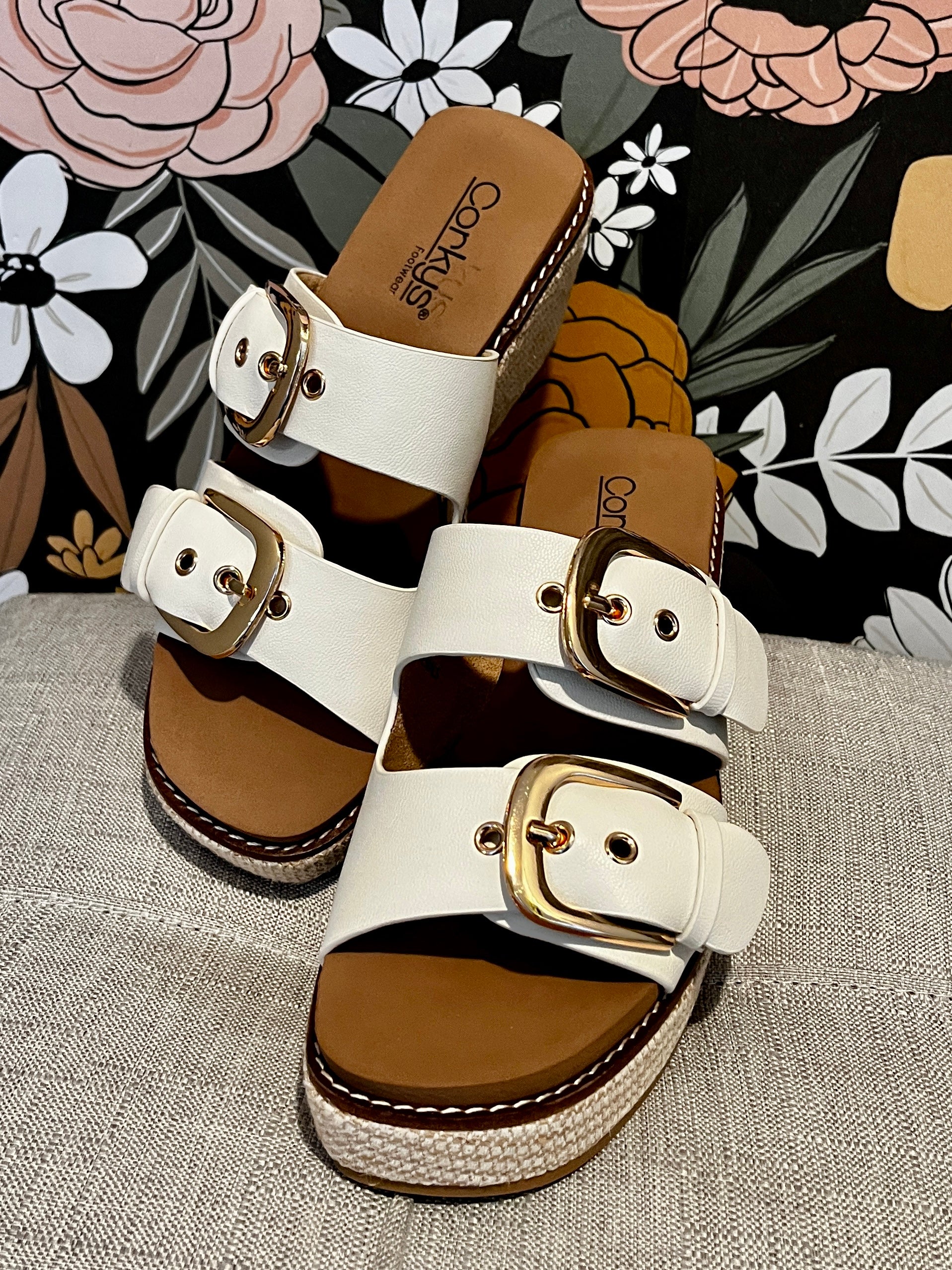 Corky's Manifest in Ivory