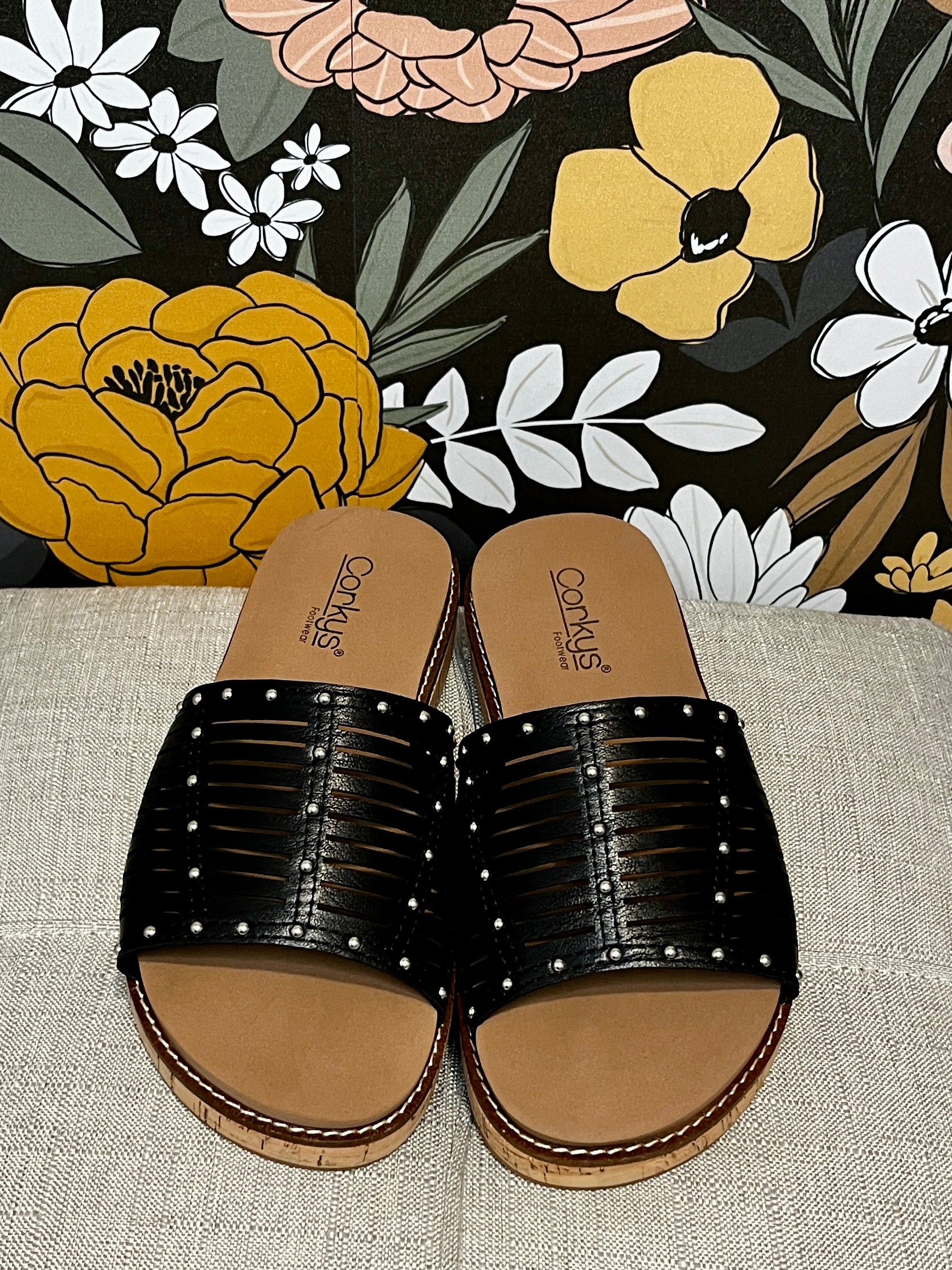 Corky's At Ease in Black