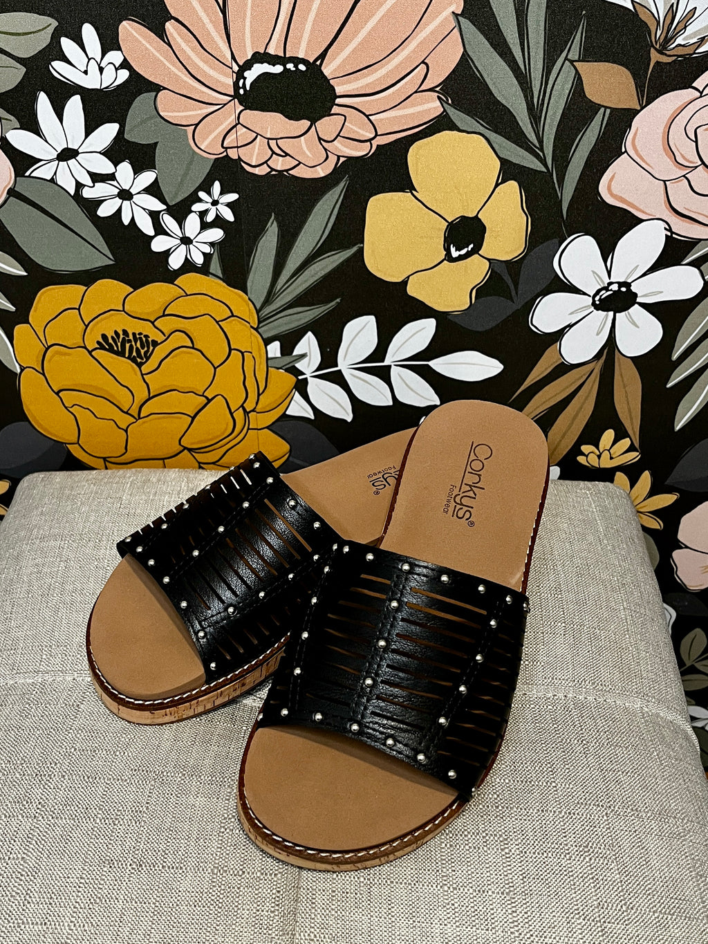 Corky's At Ease in Black