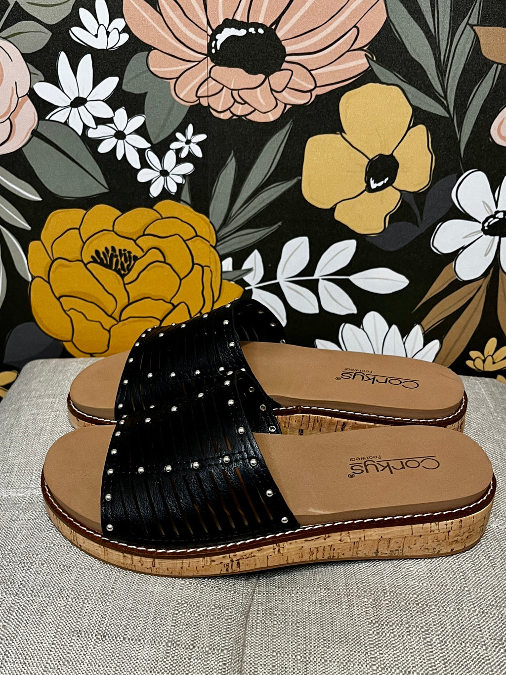 Corky's At Ease in Black