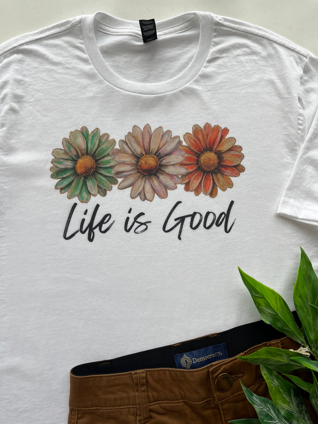 Life Is Good Graphic Tee