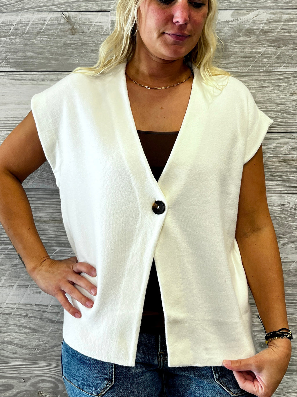 Daphne Cream Vest