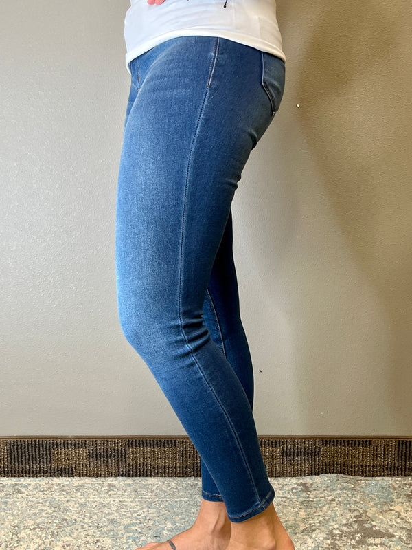 1822 Denim Women's 30 Mid-Rise Butter Skinny Jeans (24, Ziggy) at